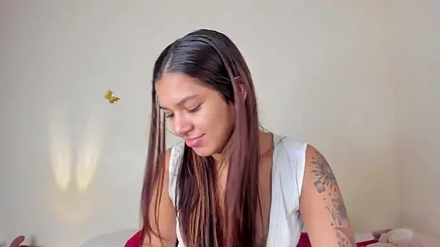 Snapshot of violett_24_ chatting on 10.11.25 violett 24 online show from 10.11.25