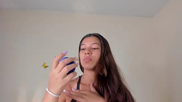 Snapshot of violett_24_ chatting on 11.04.25 violett 24 online show from 11.04.25