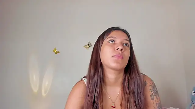 Snapshot of violett_24_ chatting on 11.20.25 violett 24 online show from 11.20.25