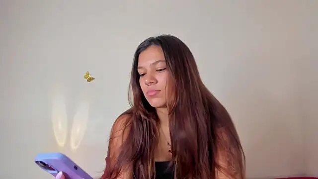 Snapshot of violett_24_ chatting on 11.21.25 violett 24 online show from 11.21.25