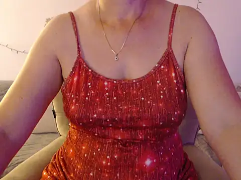 Snapshot of YourfantasyGiuly chatting on 06.25.26 YourfantasyGiuly online show from 06.25.26