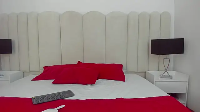 Antonella Smiith  online show from 03.31.26