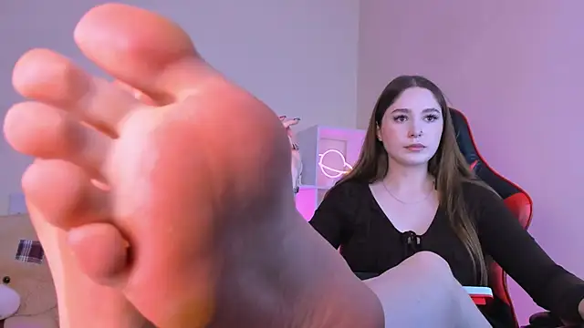 hazel sullivan online show from 09.08.25