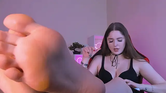 hazel sullivan online show from 09.16.25