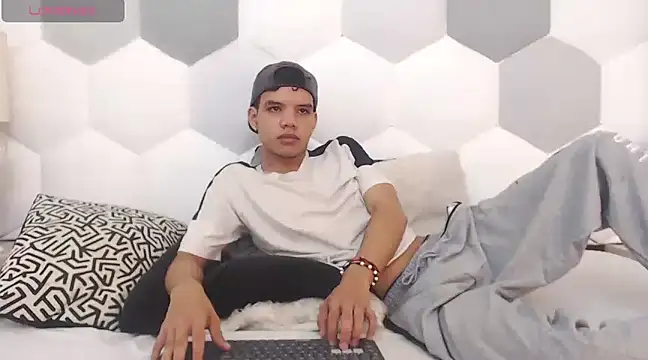 Axel Forte online show from 02.25.25