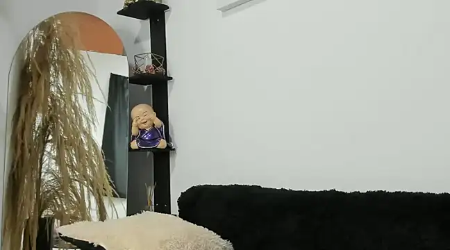 Snapshot of MarianaZapataa chatting on 02.24.25 MarianaZapataa online show from 02.24.25