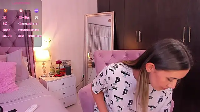 natashaleightt online show from 09.13.25