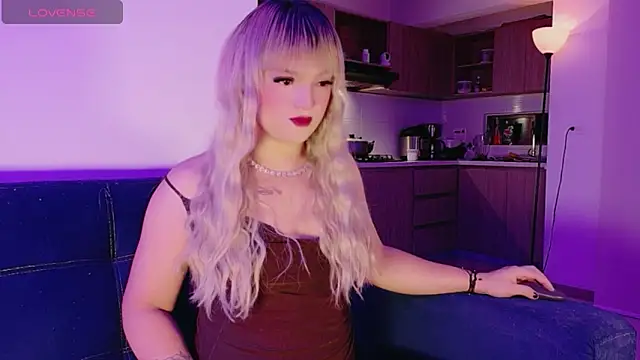 Snapshot of ScarletThompsonx chatting on 04.24.26 ScarletThompsonx online show from 04.24.26