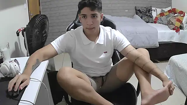 Snapshot of brancooodonto chatting on 10.11.25 brancooodonto online show from 10.11.25