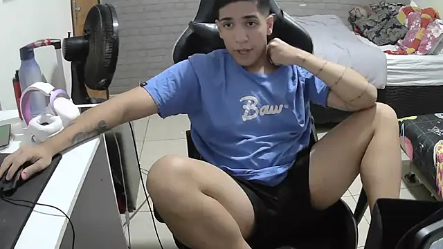 Snapshot of brancooodonto chatting on 10.13.25 brancooodonto online show from 10.13.25