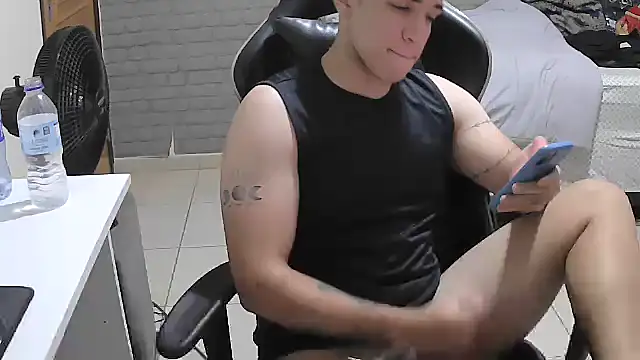 Snapshot of brancooodonto chatting on 11.07.25 brancooodonto online show from 11.07.25