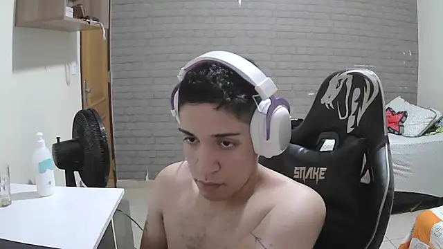 Snapshot of brancooodonto chatting on 11.23.25 brancooodonto online show from 11.23.25