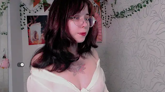 Snapshot of _miraclecattt_ chatting on 10.09.25  miraclecattt  online show from 10.09.25
