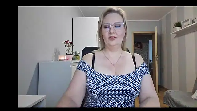 DianaLive online show from 02.04.26
