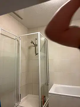 Snapshot of rickalishas8819 chatting on 02.26.25 rickalishas8819 online show from 02.26.25