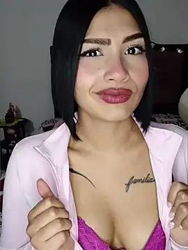 Snapshot of Kylie_brazt chatting on 04.30.26 Kylie brazt online show from 04.30.26