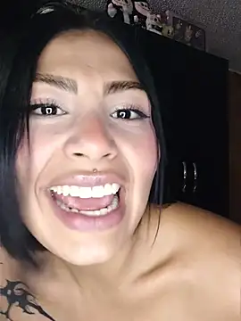 Snapshot of Kylie_brazt chatting on 05.01.26 Kylie brazt online show from 05.01.26
