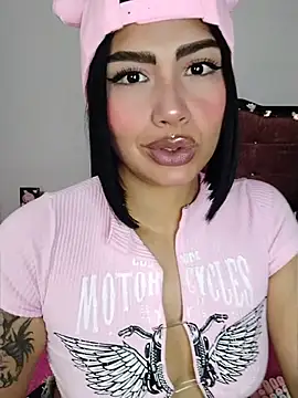 Snapshot of Kylie_brazt chatting on 05.31.26 Kylie brazt online show from 05.31.26