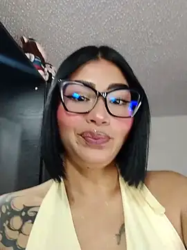Snapshot of Kylie_brazt chatting on 06.02.26 Kylie brazt online show from 06.02.26