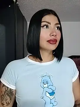 Snapshot of Kylie_brazt chatting on 07.21.26 Kylie brazt online show from 07.21.26
