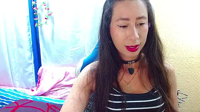 Gia leinn online show from 10.12.25