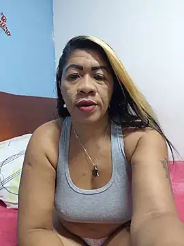 Snapshot of Tocameamor chatting on 05.28.26 Tocameamor online show from 05.28.26