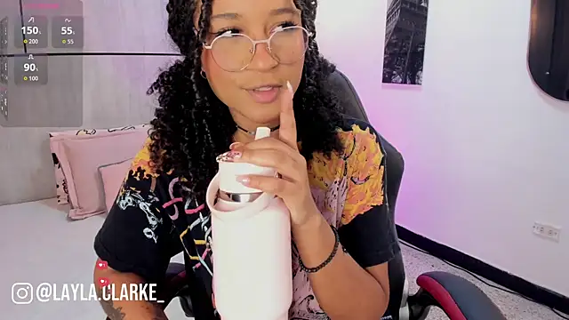 Layla Clarke online show from 03.25.26