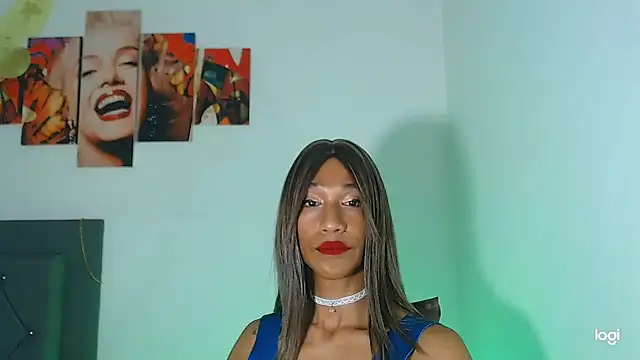 Snapshot of red_veltet chatting on 12.18.25 red veltet online show from 12.18.25