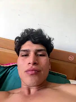 Snapshot of MaxxxSteil chatting on 12.15.25 MaxxxSteil online show from 12.15.25