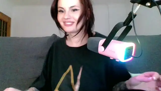 Della Ideal online show from 03.05.25