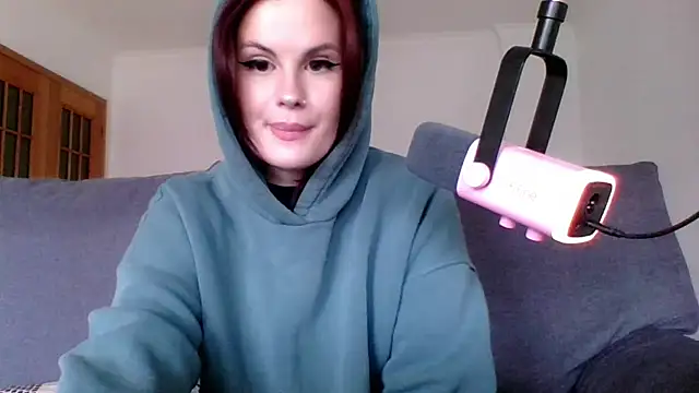 Della Ideal online show from 03.10.25