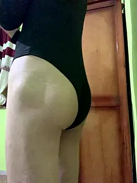 Snapshot of Femboylili chatting on 01.15.26 Femboylili online show from 01.15.26