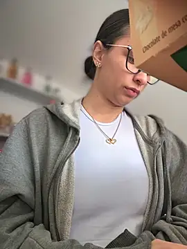 Soy Sara7 online show from 10.16.25