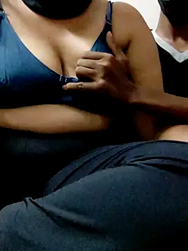 Snapshot of mythilli chatting on 03.13.25 mythilli online show from 03.13.25