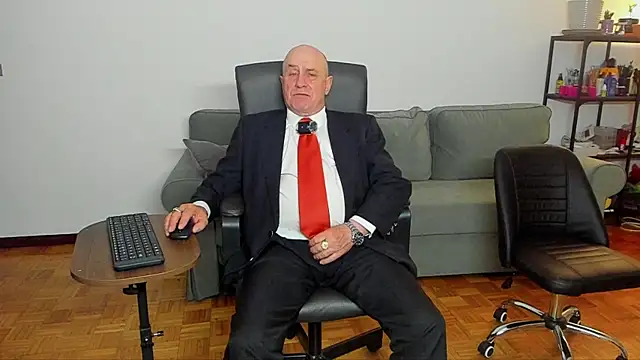 Snapshot of masterboy50 chatting on 06.19.26 masterboy50 online show from 06.19.26