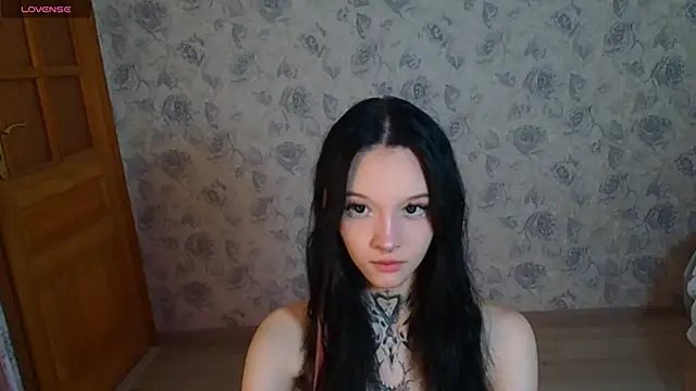 Snapshot of mefwhore chatting on 03.11.25 mefwhore online show from 03.11.25