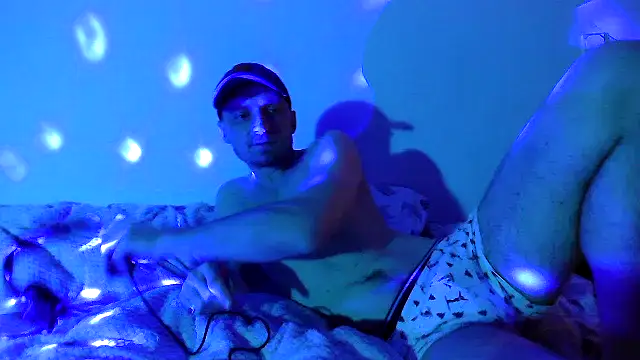 Snapshot of great_feeling chatting on 02.22.25 great feeling online show from 02.22.25