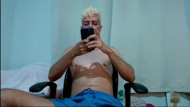 blondetwink online show from 02.28.25