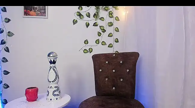 Snapshot of LOGAN_DRAKE chatting on 03.07.25 LOGAN DRAKE online show from 03.07.25