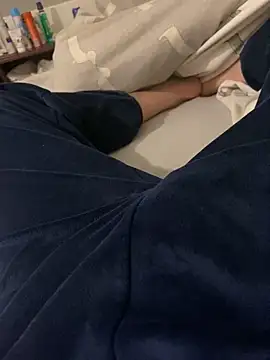 Snapshot of zou_9997 chatting on 09.15.25 zou 9997 online show from 09.15.25