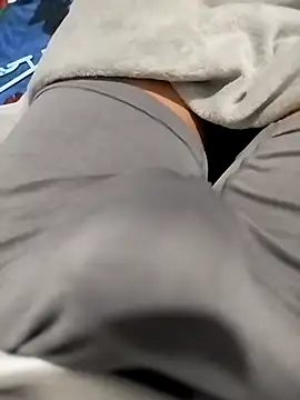 Snapshot of maynor1233 chatting on 10.22.25 maynor1233 online show from 10.22.25