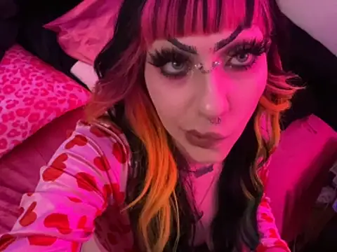 ChrryFoxx online show from 11.01.25