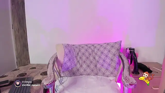 annabananas01 online show from 11.03.25