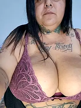 Snapshot of turbinada301 chatting on 12.18.25 turbinada301 online show from 12.18.25