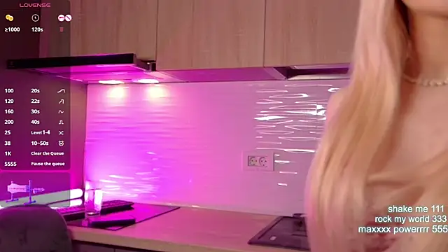 Snapshot of CutiePie69__ chatting on 11.13.25 CutiePie69 online show from 11.13.25