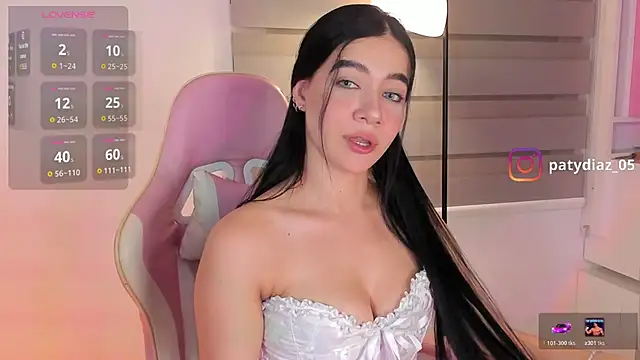 Snapshot of MiiaParker6972 chatting on 05.19.26 MiiaParker6972 online show from 05.19.26