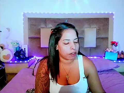 Snapshot of indiantopaz694u chatting on 04.28.26 indiantopaz694u online show from 04.28.26