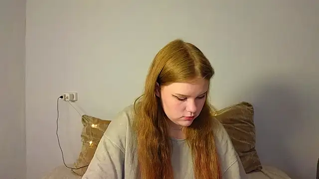 LaseyMoon online show from 02.06.26