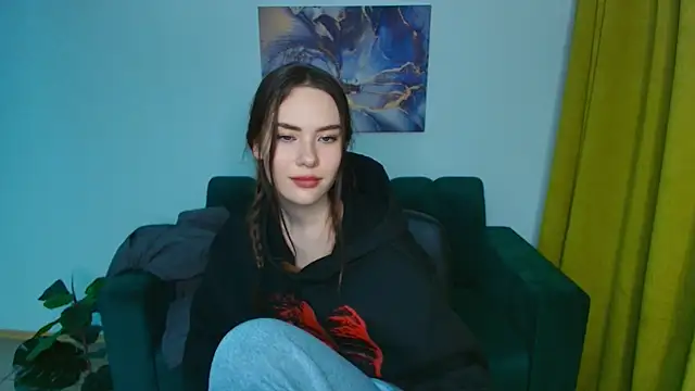 Snapshot of ElenaOconar chatting on 03.04.25 ElenaOconar online show from 03.04.25