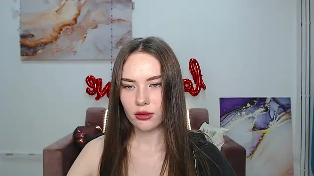 Snapshot of ElenaOconar chatting on 03.08.25 ElenaOconar online show from 03.08.25